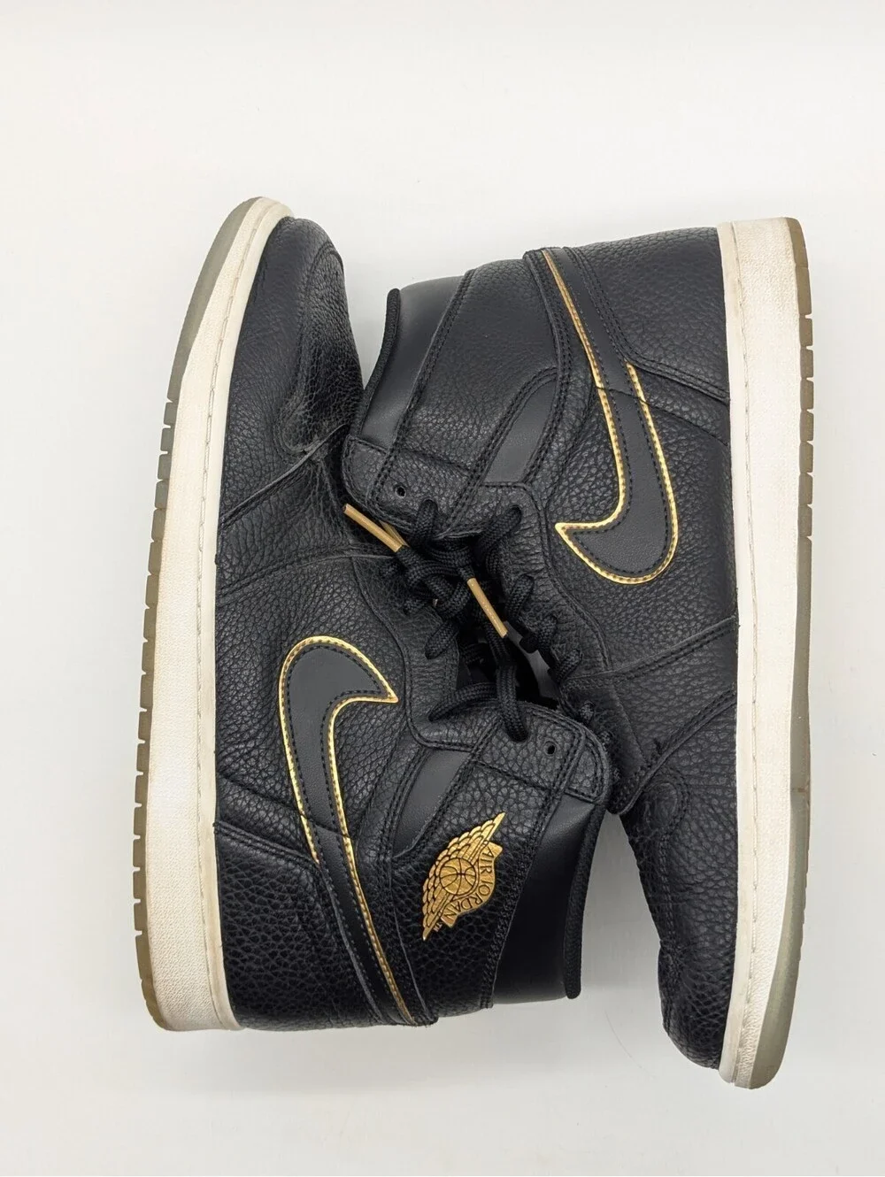 Mens Size 12 Jordan 1 Retro High OG City of Flight Black Gold Shoes 555088-031